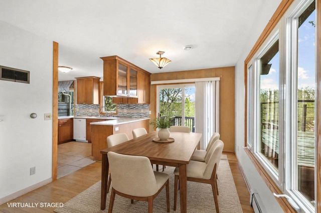 1004 Ridgewood Drive, Stoughton, WI 53589