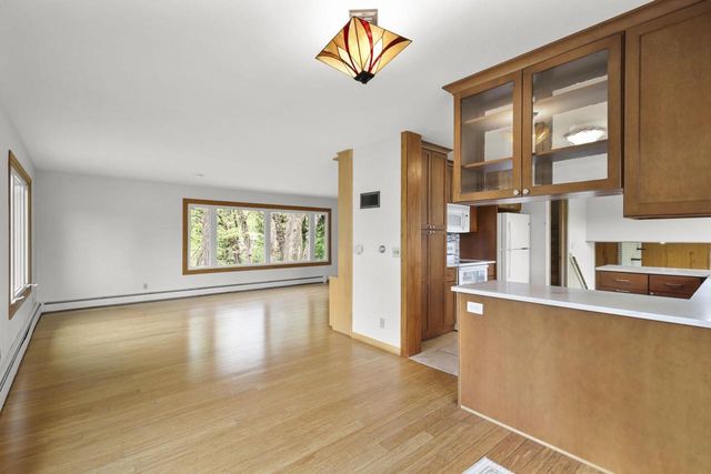 1004 Ridgewood Drive, Stoughton, WI 53589