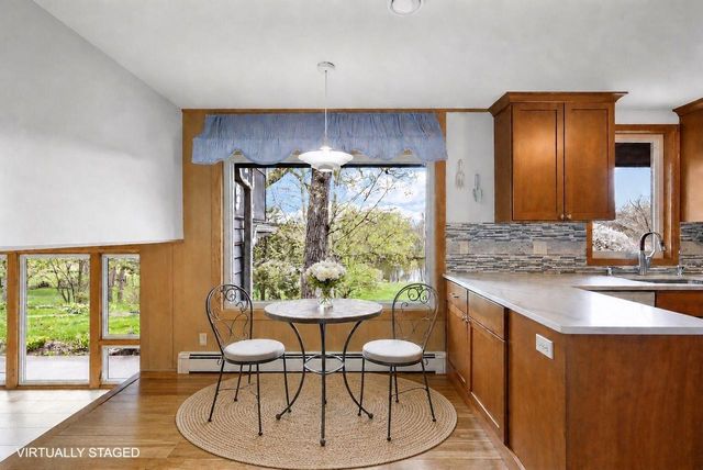 1004 Ridgewood Drive, Stoughton, WI 53589