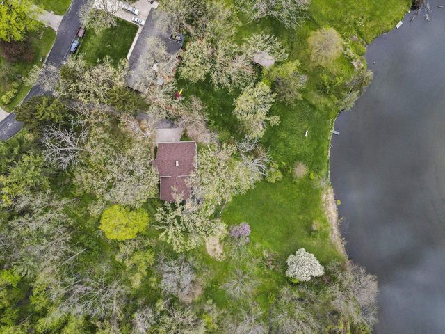 1004 Ridgewood Drive, Stoughton, WI 53589