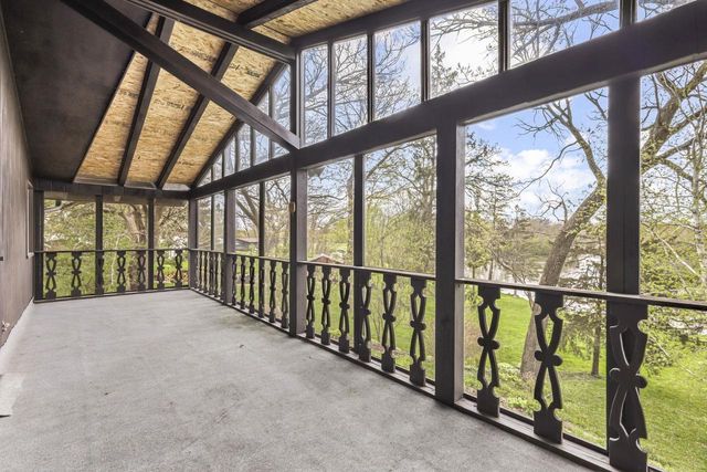 1004 Ridgewood Drive, Stoughton, WI 53589