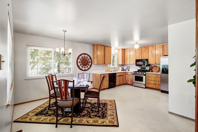 3155 Hickory Way, Rocklin, CA 95677