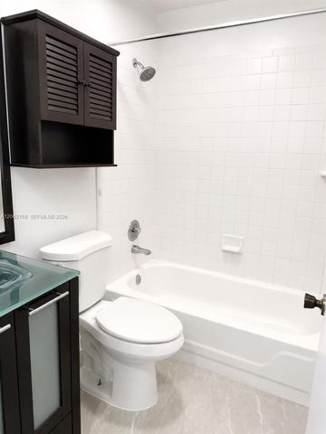 16341 Malibu Dr 19, Weston, FL 33326