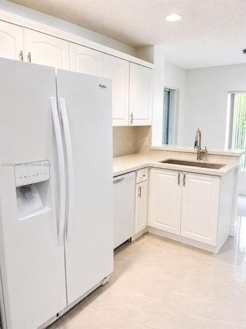 16341 Malibu Dr 19, Weston, FL 33326