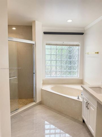 16341 Malibu Dr 19, Weston, FL 33326