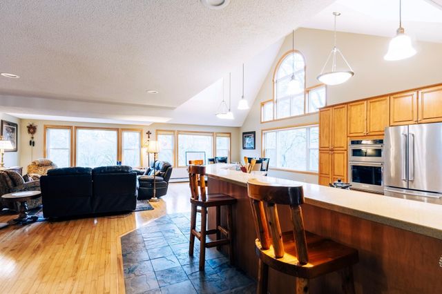 1342 Stagecoach Trail S, Afton, MN 55001