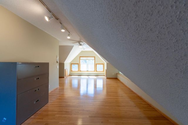 1342 Stagecoach Trail S, Afton, MN 55001