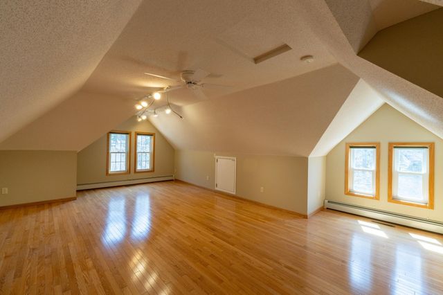 1342 Stagecoach Trail S, Afton, MN 55001