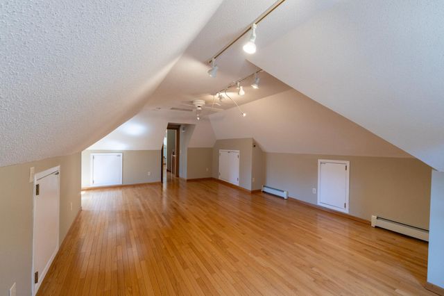 1342 Stagecoach Trail S, Afton, MN 55001