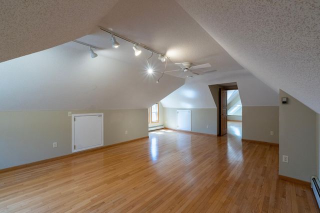 1342 Stagecoach Trail S, Afton, MN 55001