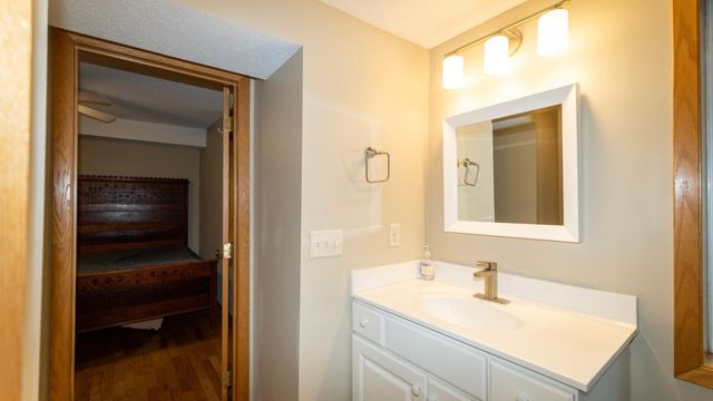 1342 Stagecoach Trail S, Afton, MN 55001