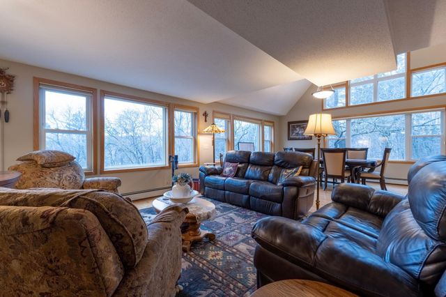 1342 Stagecoach Trail S, Afton, MN 55001