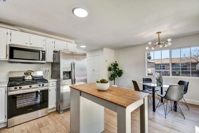3208 Florida Ave, Richmond, CA 94804
