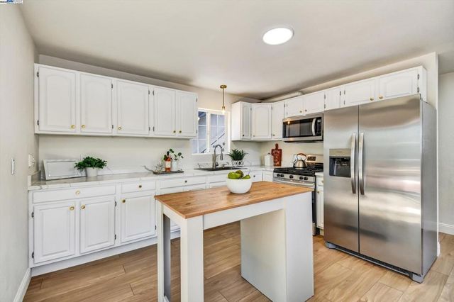 3208 Florida Ave, Richmond, CA 94804