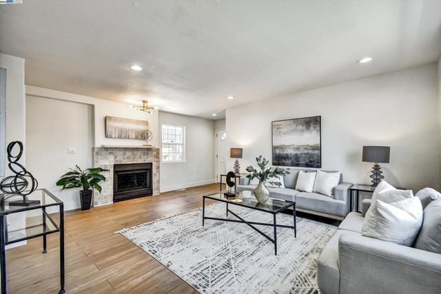 3208 Florida Ave, Richmond, CA 94804