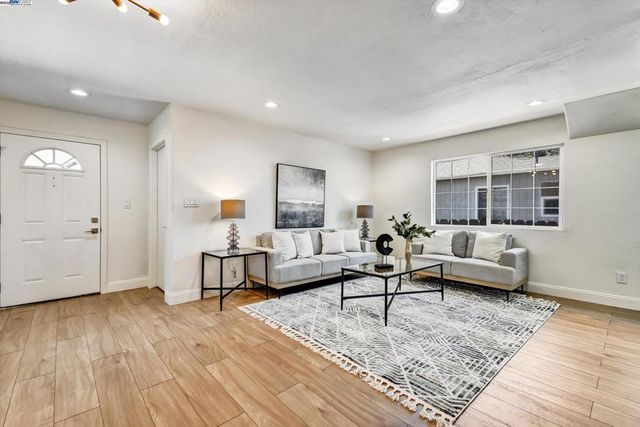 3208 Florida Ave, Richmond, CA 94804