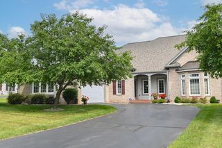 N35W22444 Wethersfield COURT #3, Pewaukee, WI 53072