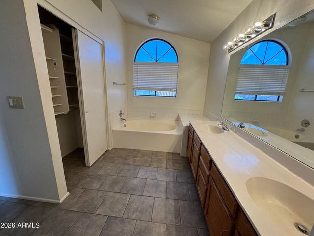 24 W MELODY Avenue, Gilbert, AZ 85233