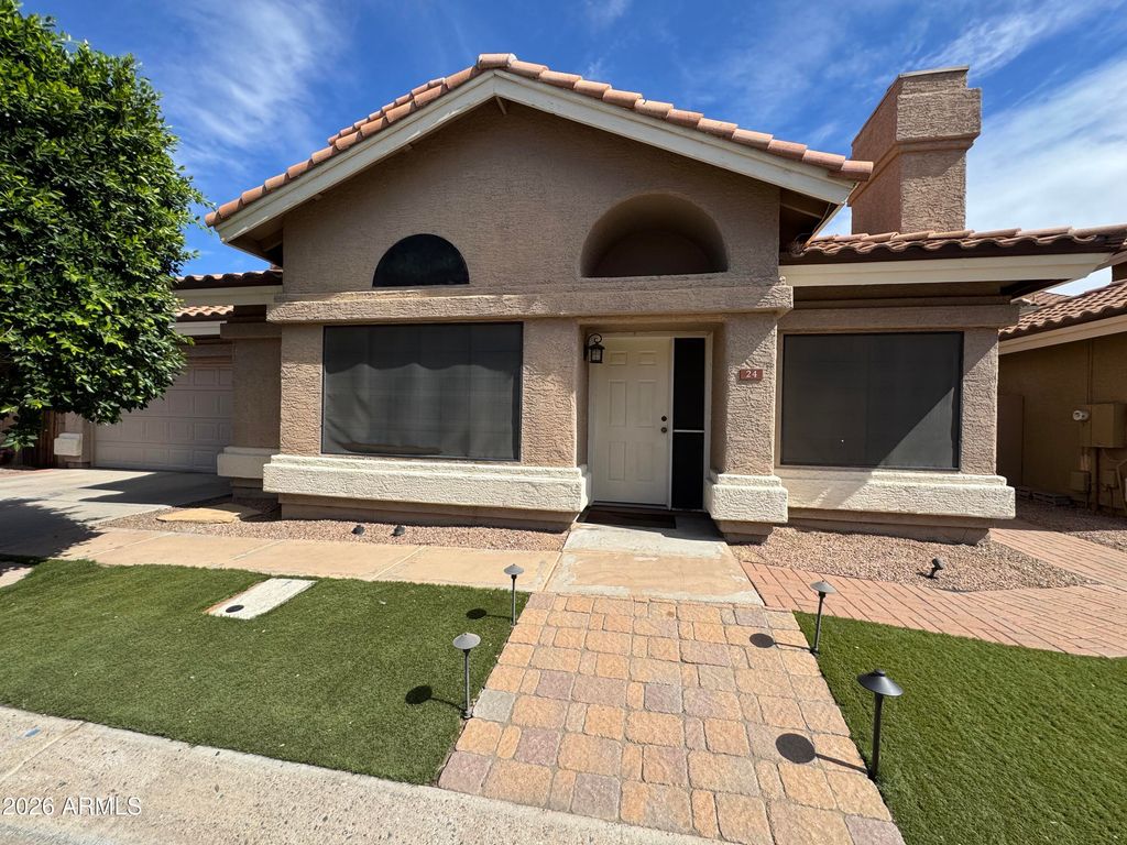 24 W MELODY Avenue, Gilbert, AZ 85233