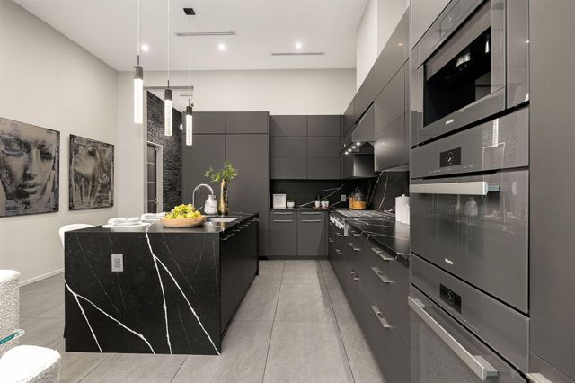 2302 Suffolk Drive, Houston, TX 77027