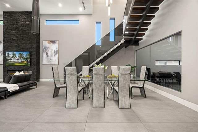 2302 Suffolk Drive, Houston, TX 77027