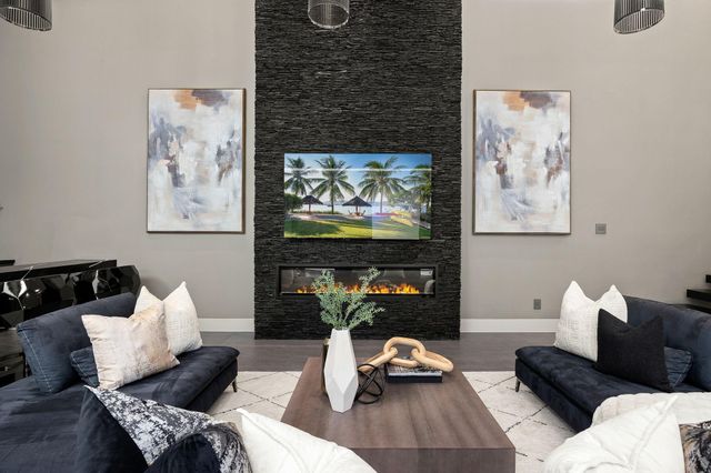 2302 Suffolk Drive, Houston, TX 77027