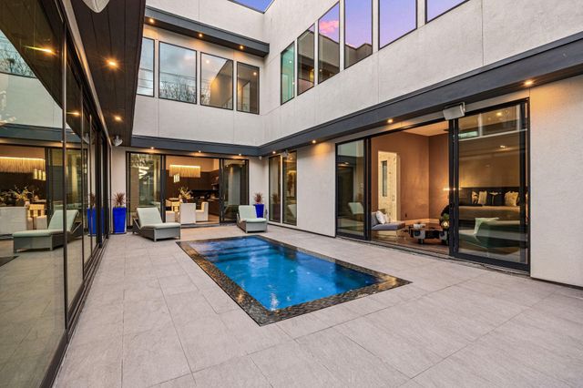 2302 Suffolk Drive, Houston, TX 77027