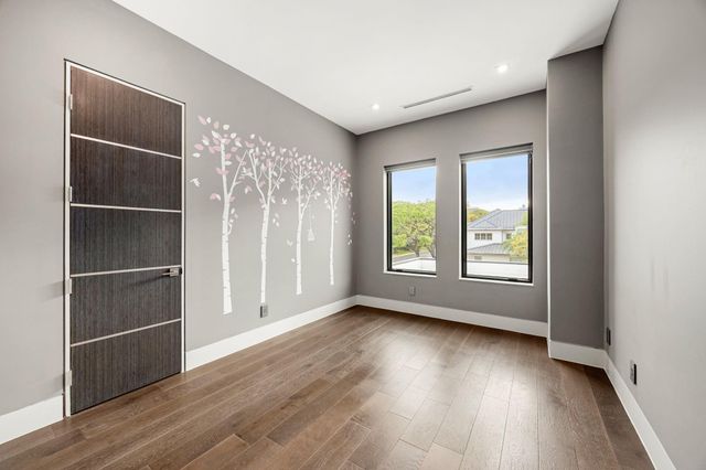 2302 Suffolk Drive, Houston, TX 77027