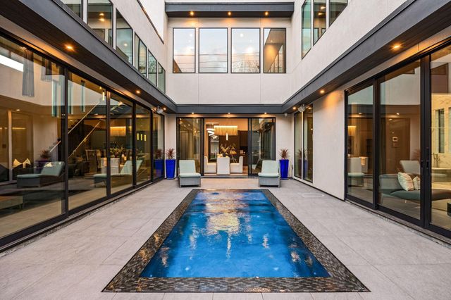 2302 Suffolk Drive, Houston, TX 77027