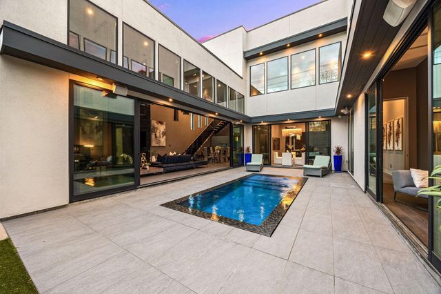 2302 Suffolk Drive, Houston, TX 77027