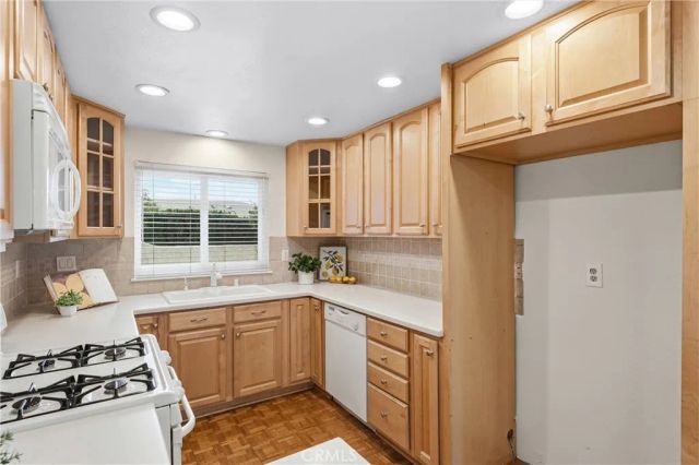 1955 W Bayshore, Anaheim, CA 92801