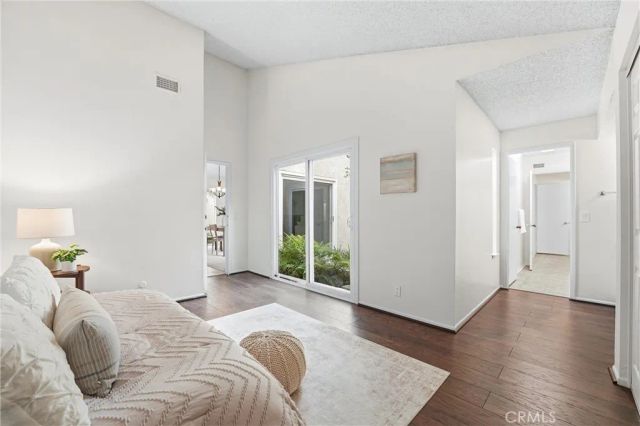 1955 W Bayshore, Anaheim, CA 92801
