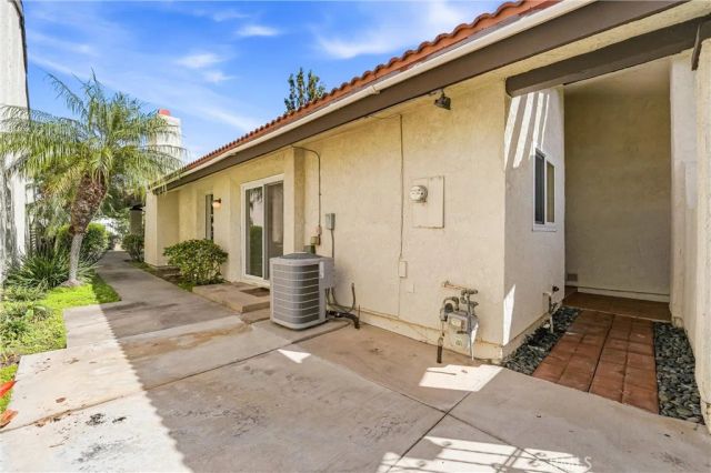 1955 W Bayshore, Anaheim, CA 92801