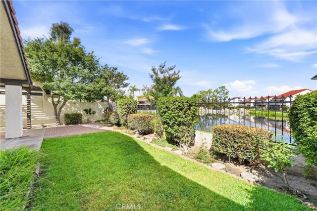 1955 W Bayshore, Anaheim, CA 92801