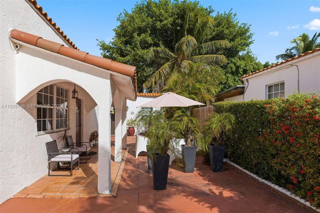 521 NE 70th St 2, Miami, FL 33138