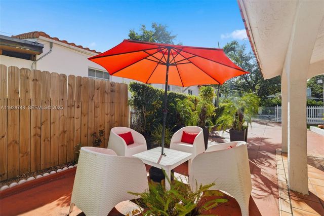 521 NE 70th St 2, Miami, FL 33138