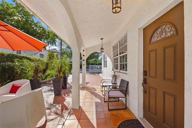 521 NE 70th St 2, Miami, FL 33138