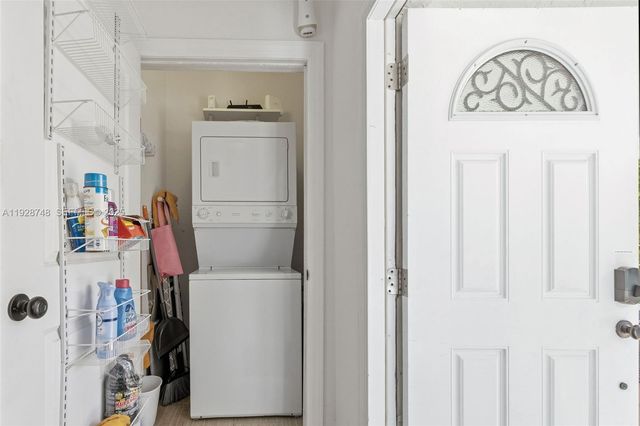 521 NE 70th St 2, Miami, FL 33138