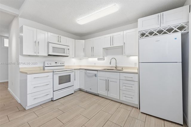 521 NE 70th St 2, Miami, FL 33138