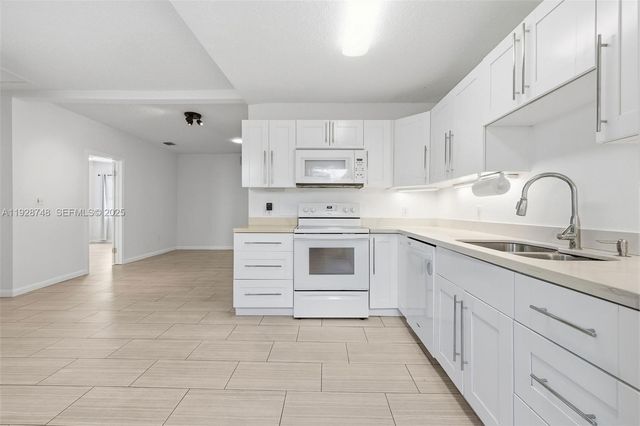 521 NE 70th St 2, Miami, FL 33138