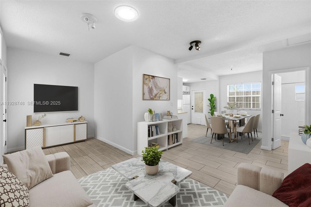 521 NE 70th St 2, Miami, FL 33138