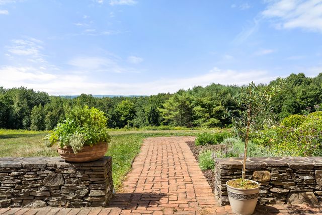 32 Grassy Hill Road, Roxbury, CT 06783