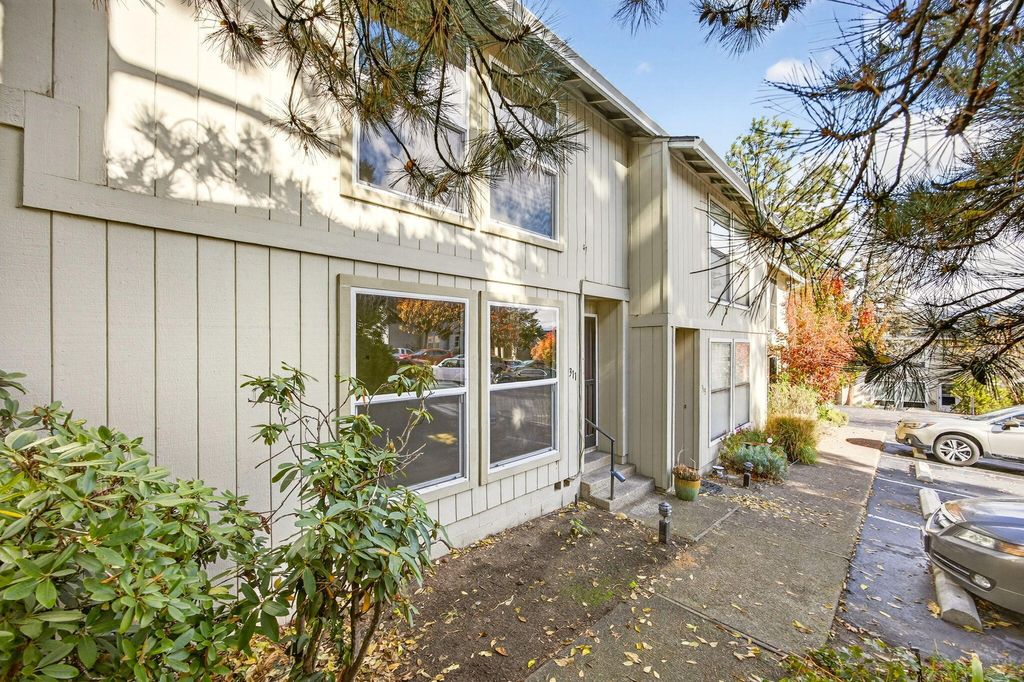 311 Glenn Street, Ashland, OR 97520