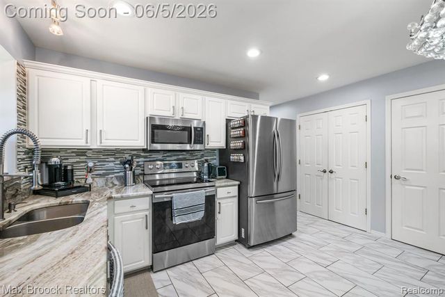 41222 Bermuda Drive, Sterling Heights, MI 48314