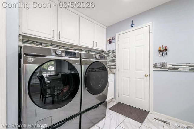 41222 Bermuda Drive, Sterling Heights, MI 48314