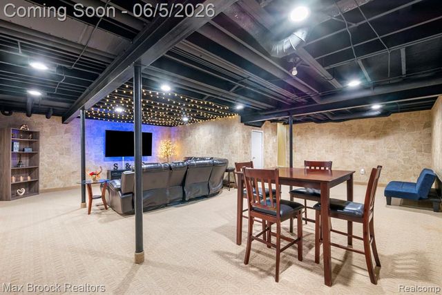 41222 Bermuda Drive, Sterling Heights, MI 48314