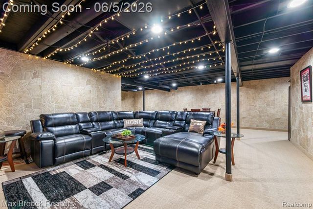 41222 Bermuda Drive, Sterling Heights, MI 48314