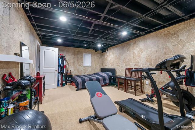 41222 Bermuda Drive, Sterling Heights, MI 48314