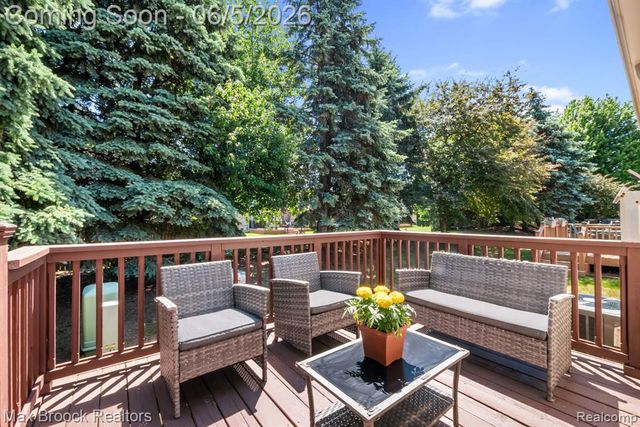 41222 Bermuda Drive, Sterling Heights, MI 48314