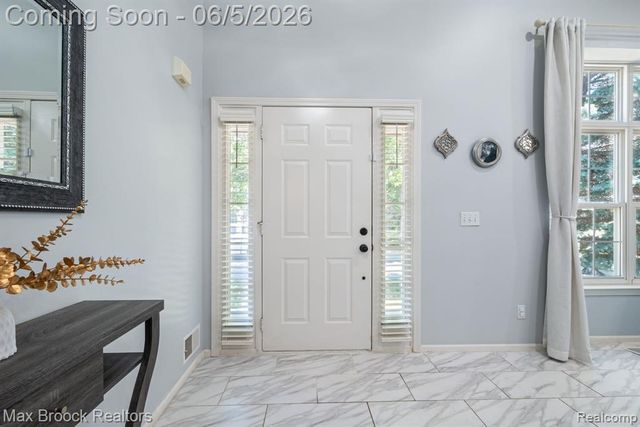 41222 Bermuda Drive, Sterling Heights, MI 48314